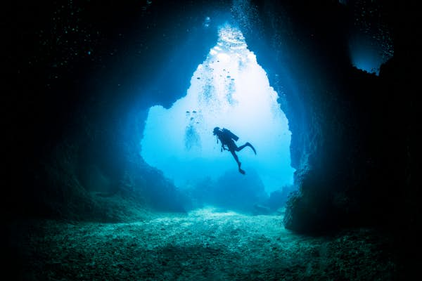 10 incredible places to learn to scuba dive