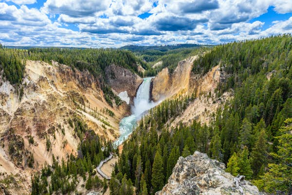 10 of the most spectacular waterfalls at Yellowstone National Park and how to see them