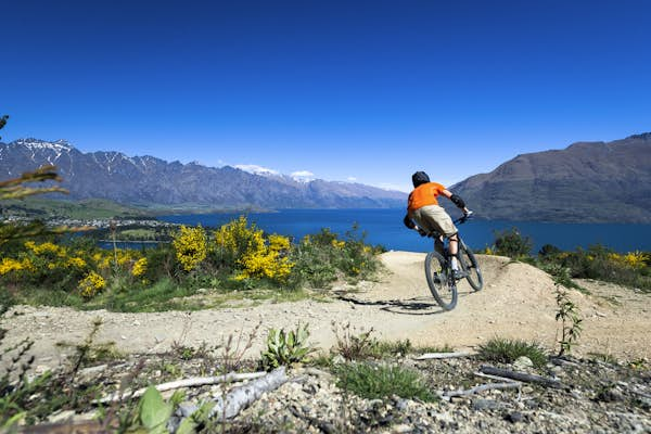 How to plan a biking trip to the New Zealand’s Southern Lakes and Central Otago regions