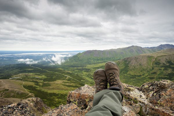 Immerse yourself in Alaska’s beauty with these outdoor adventures in Anchorage