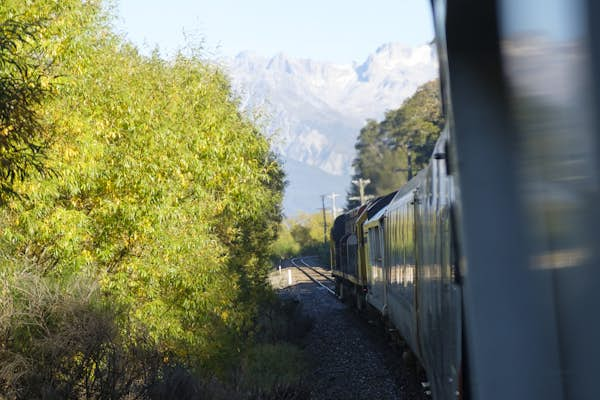 Travel New Zealand by train: cities, mountains and coasts