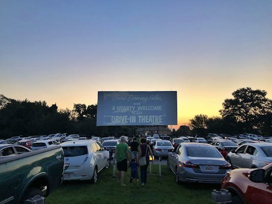 The 12 best drive-in theaters in the US